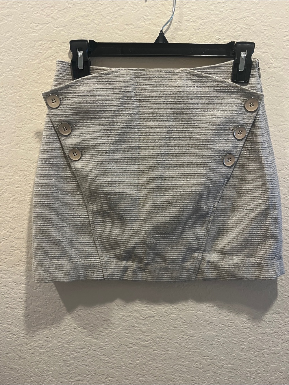 Ted Baker Gray Ribbed Button-Accent Mini Skirt